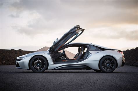 Check specs, prices, performance and compare with similar cars. New 2018 BMW i8 Coupe and Roadster news, specs, photos, UK ...