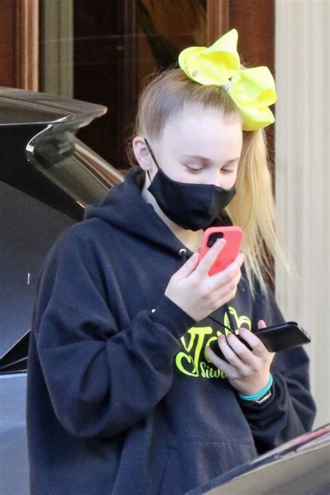 Jojo Siwa Out And About In Vancouver 02072021 Hawtcelebs