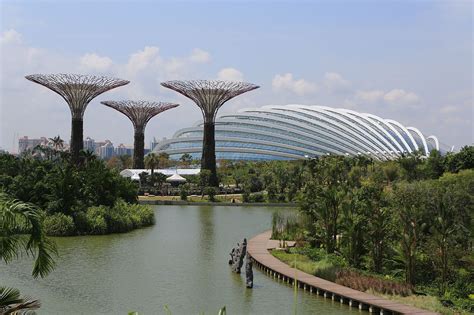 They call singapore the 'garden city' and gardens by the bay is an initiative to transform it into a 'city in a garden'. File:Flower Dome, Gardens by the Bay, Singapore - 20120712 ...