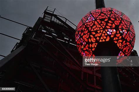 Times Square New Years Eve 2017 Philips Ball Test Photos And Premium