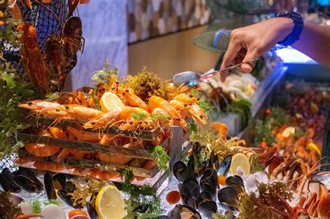 Kota ini juga merupakan pusat pemerintahan untuk pantai barat negeri sabah. Hilton Kota Kinabalu Presents Weekend Seafood Buffet at ...