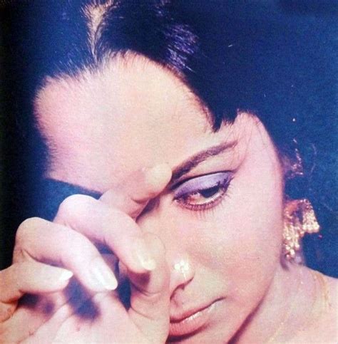 waheeda rehman nostril hoop ring nose ring bridal makeover a hundred years scene photo