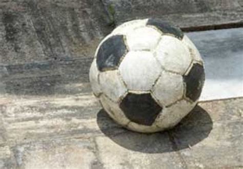 Legt man den aktuellen punkteschnitt der drei topteams zugrunde. Wer hat Fußball erfunden?