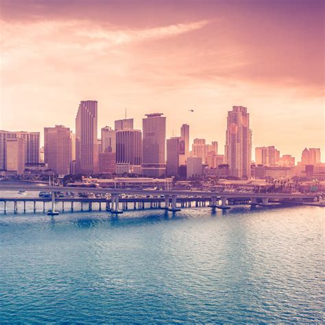 Download Wallpaper Miami Downtown 1024x1024