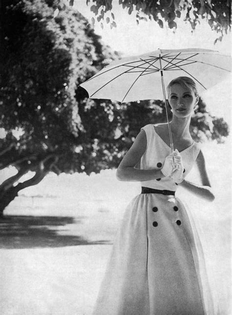 Photo By Lillian Bassman 1954 Vintage Glam Vintage Vogue Mode