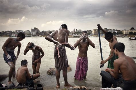 Life In The Slum Of Dhaka Witness Image