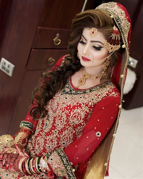 Beauty parlour names ideas in pakistan. Bridal Makeup | Pakistan bride, Beauty parlor, Bridal makeup