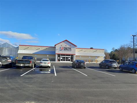 Two Tractor Supply Locations Open in Vermont, New Hampshire | New