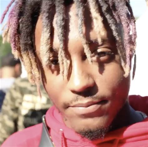 Rhymes With Snitch Celebrity And Entertainment News Rapper Juice Wrld Dead At 21