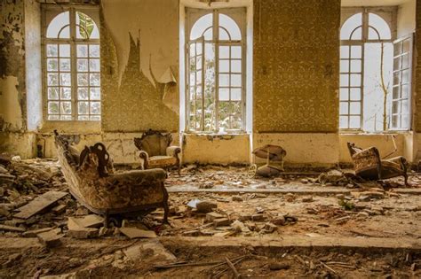 30 Striking Photos Showing The Beauty Of Urban Decay The Photo Argus