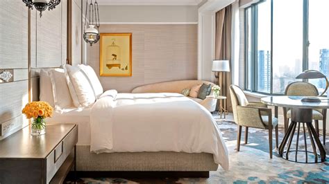 four seasons hotel singapore review condé nast traveler
