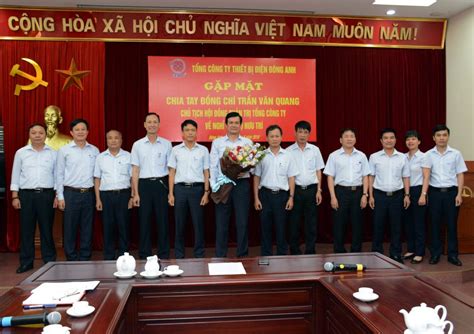 Chỉ vài giờ trước khi mất, vân quang long đã cập nhật ảnh đại diện mới trên facebook. Farewell ceremony and gratitude to Mr. Tran Van Quang - Chairman of EEMC on retirement pension