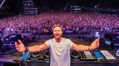 David Guetta Honored For Breaking Two Guinness World Records