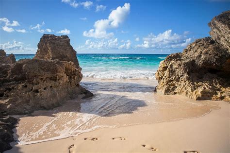It is one of the most accessible & picturesque beaches in bermuda. Corporate Events & Charter Cruises to Bermuda | Celebrity ...