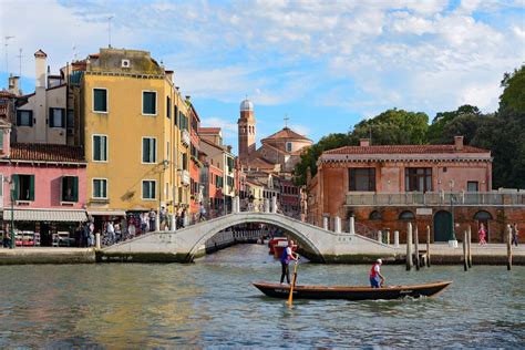 As a result, you can install a beautiful and colorful wallpaper in high quality. Venezia / Ponte della Croce / Chiesa di San Nicola da ...