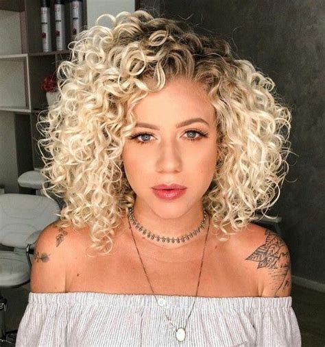 Pin By Natália Lopes On Curly Hair Curly Hair Styles Blonde Curly Hair Thick Hair Styles