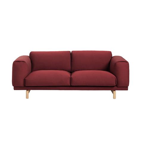Muuto is rooted in the scandinavian design tradition characterized by enduring aesthetics, functionality, craftsmanship and an honest expression. Muuto Muuto Rest Sofa | 2-Seater - Workbrands