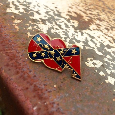 Csa Rebel Flag Pin Vintage Confederate By Snakemountaingoods