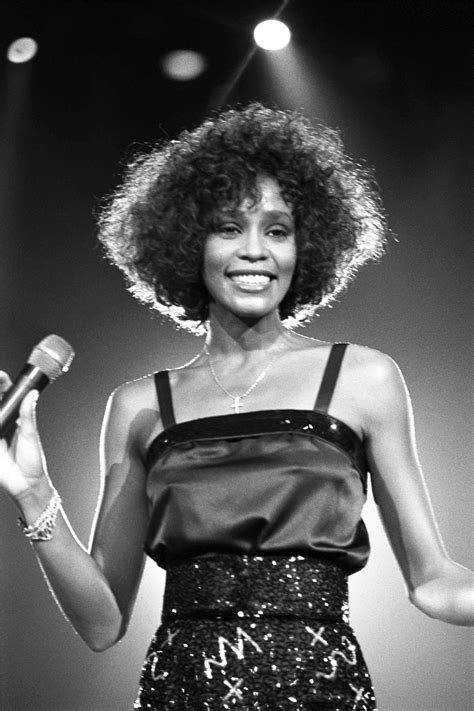 The First Authorized Whitney Houston Documentary Is In The Works Artofit