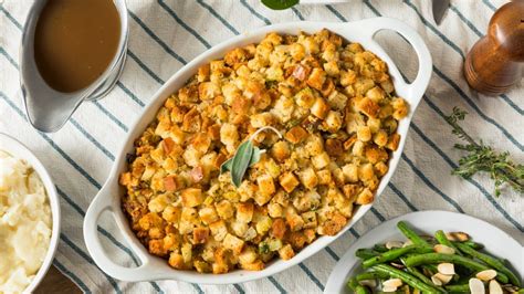 how to properly freeze and thaw your thanksgiving stuffing