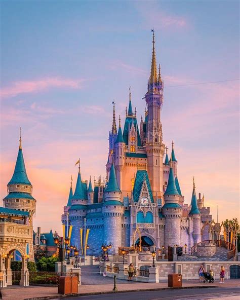 Cinderella Castle At Sunrise Waltdisneyworld In 2020 Disney World