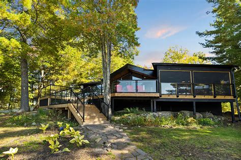 Two Ontario Vacation Homes Ranked Among Vrbos Best Of 2023