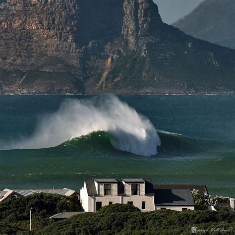 Rogue Wave In South Africa Nature Be Inspired Think What You Could