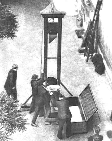 Guillotine Execution Guillotine Execution History History Facts