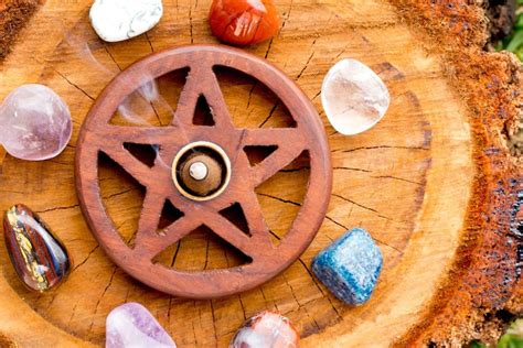 Wicca Crystals The Power Of Crystal Magic Wemystic