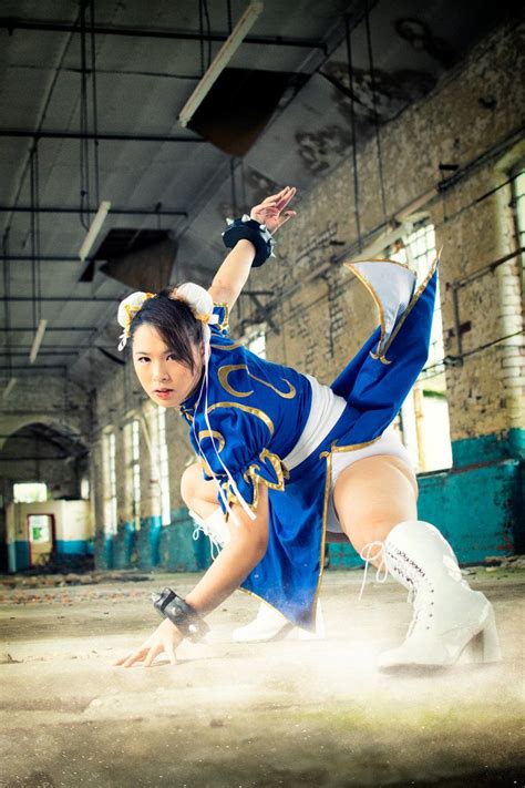 Vi Cosplay Chun Li Cosplay Cosplay Outfits Sword Poses Whats New