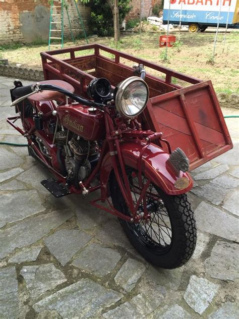 Based on the affiliate and bike availability, guests can choose a bike that's best whether it's for a couple hours, or a couple days, experience it all from an indian motorcycle. 1935- Indian-Scout-600cc+sidecar-cargo | Piękne kobiety