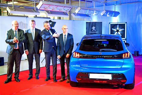 Pictures The Electric Peugeot 208 Showcased In Trnava Spectatorsmesk