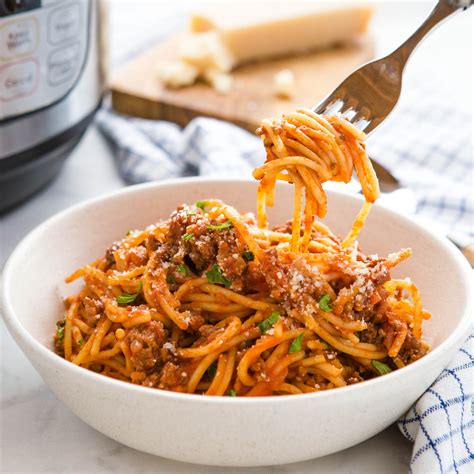 Instant Pot Spaghetti And Meat Sauce One Pot Dinner The Busy Baker