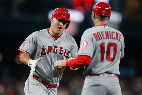 Mike Trout Home Run Watch This Hr Against The Mariners In 2016 Halos Heaven