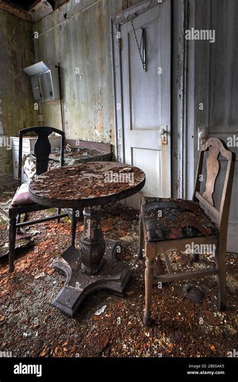 Hotel Room In An Abandoned Hotel In United States Stock Photo Alamy