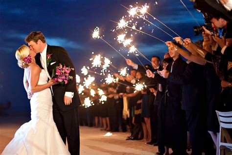 20 Magical Wedding Sparkler Send Offs For Your Wedding 001