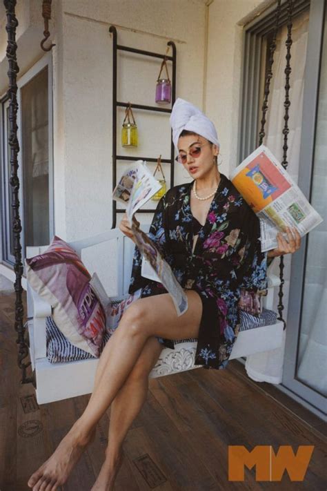 Taapsee Pannu Looks Hot And Glamorous In Her Latest