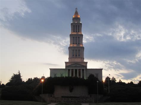 It's amazing that a masonic temple could be placed in such a prominent spot in such a prominent city. George Washington Memorial Masonic Temple, Alexandria, Virginia (near Washington, D.C ...