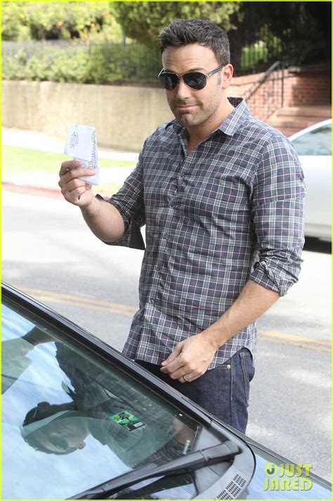 Ben Affleck Hits Parked Car Leaves Apology Note Photo 2734240 Ben