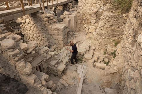 Archaeologists Make Incredible Discovery In Jerusalem Photos