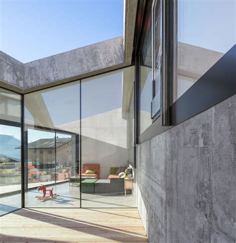 15 Gorgeous Concrete Houses With Unexpected Designs