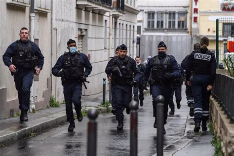 Francia La Policía Italiana Detiene A 14 Miembros De Una Célula