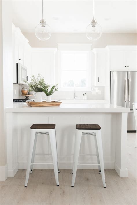 No top list of interior trends 2020 can exist without modern style in it. White Modern Farmhouse - Home Bunch Interior Design