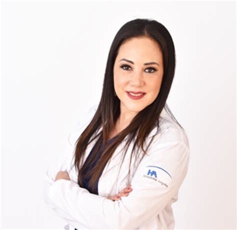 Dra Laura Villarreal Martínez Bio Profesional