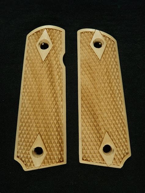 Maple Double Diamond Checker Grips Compatiblereplacement For Browning