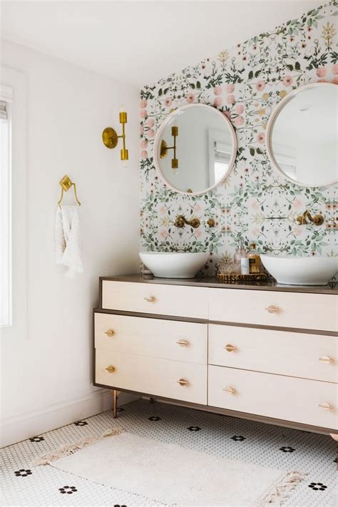 25 Wallpapered Bathrooms That Will Make You Want to Redecorate - living