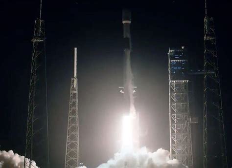 Spacex Falcon 9 Rocket Launches Starlink Satellites On Record Breaking