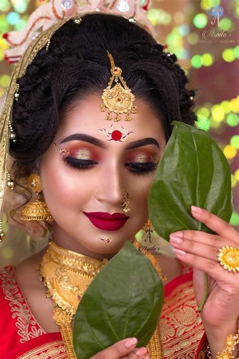 Bridal Hairstyle Indian Wedding Bengali Bridal Makeup Indian Bridal Beautiful Romantic