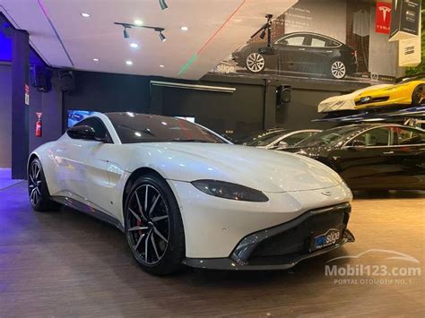 Jual Mobil Aston Martin DB11 2019 V12 5.2 di DKI Jakarta ...