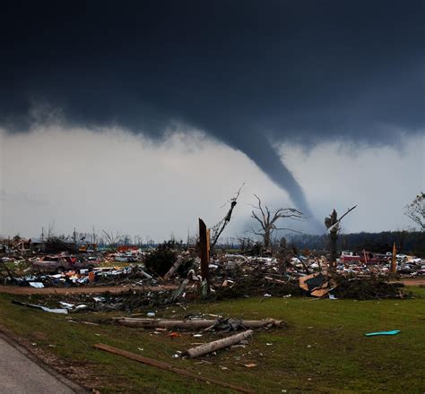Two Tornadoes Tear Through New Orleans Causing Widespread Damage Iheart